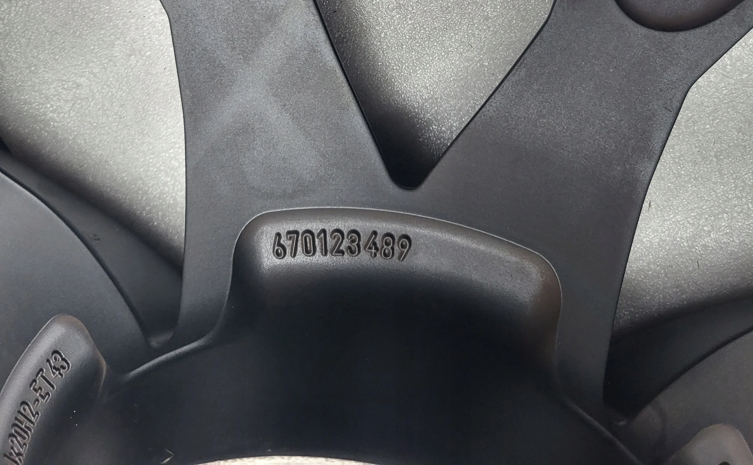 1x Alu Felge Maserati Quattroporte AM107 6701234894 20.0 Zoll 8.5J 5x114.3 43ET