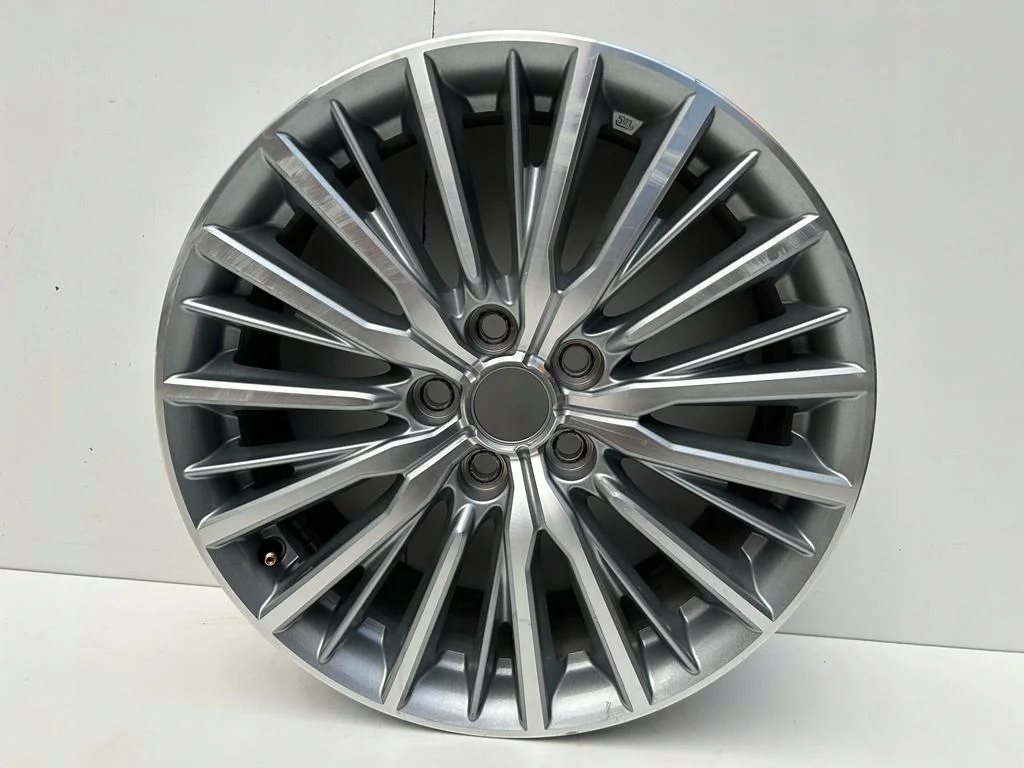 1x Alu Felge Mitsubishi Outlander CU0W Aluminum rim 18 Zoll 7.0 5x114.3 38ET