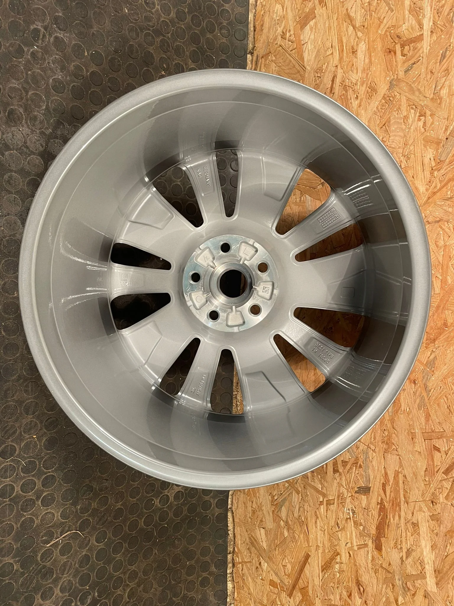 1x Alu Felge Opel Astra G Aluminum rim 19.0 Zoll 8.0J 5x115 36ET