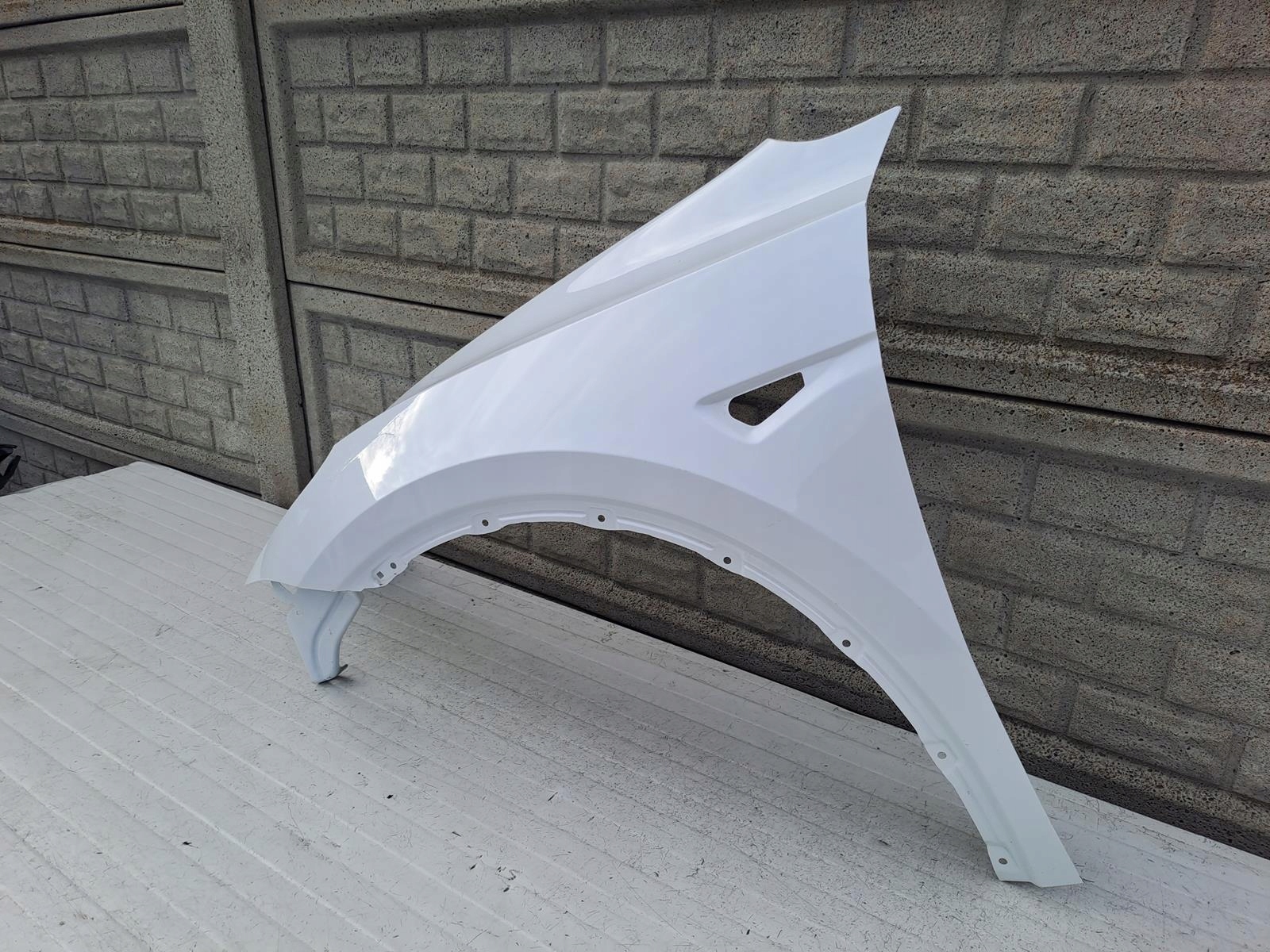 Kotflügel Tesla Model Y 005 Links VorneFender Parafanghi Ailes