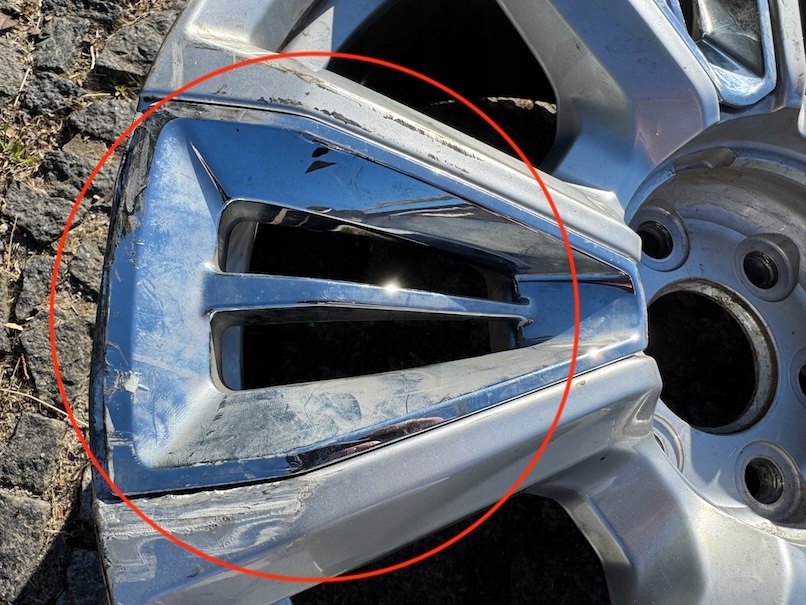 1x Alu Felge Chevrolet Suburban Aluminum rim 84434523 22 Zoll 9.0J 6x139.7
