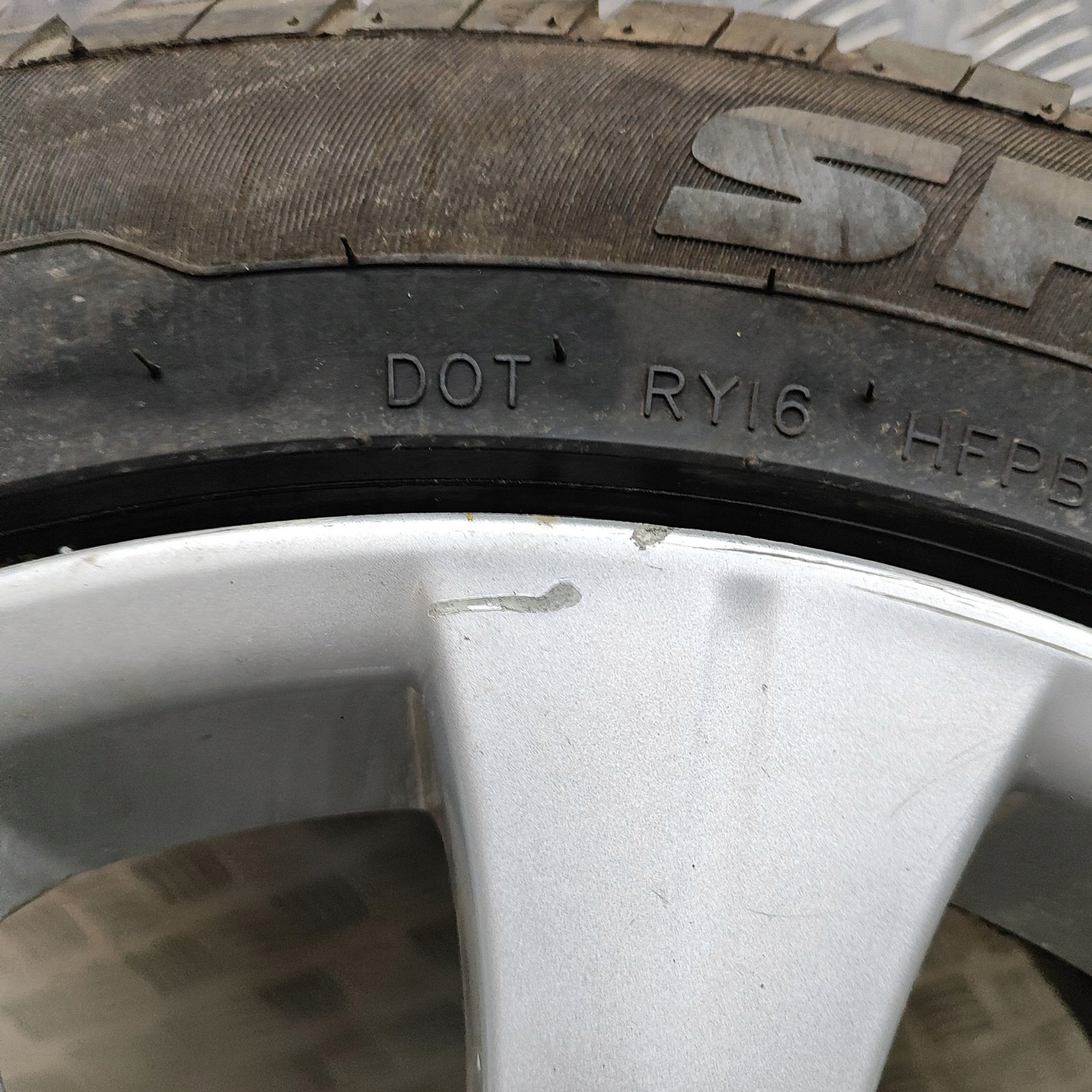 1x Alu Felge Lexus GS S19 Aluminum rim 4261130E60 17 Zoll