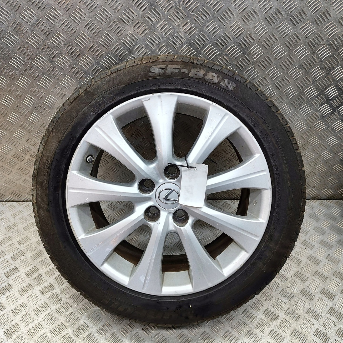 1x Alu Felge Lexus GS S19 Aluminum rim 4261130E60 17 Zoll