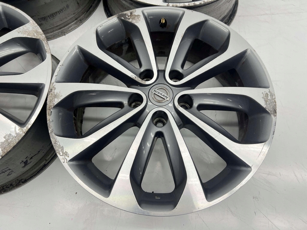 1x Alu Felge Nissan Qashqai J10 Aluminum rim 18 Zoll 6.5 5x114.3