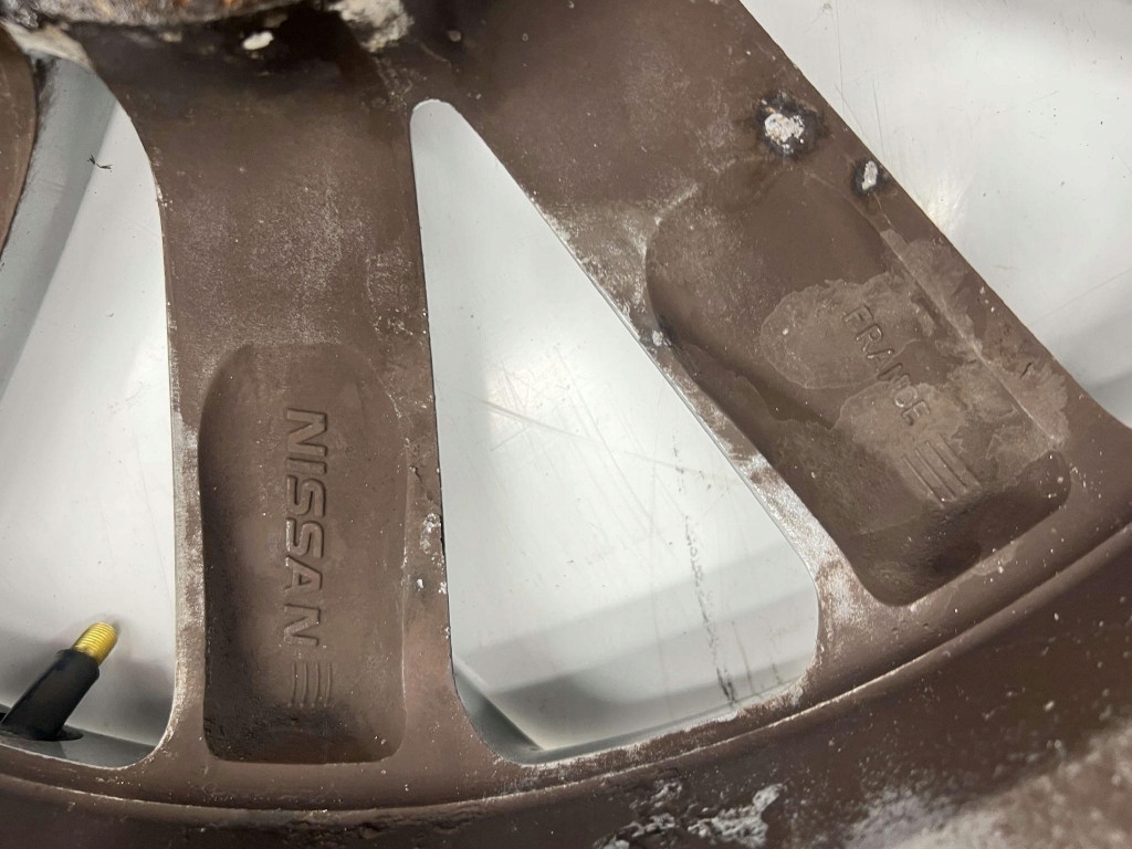 1x Alu Felge Nissan Qashqai J10 Aluminum rim 18 Zoll 6.5 5x114.3