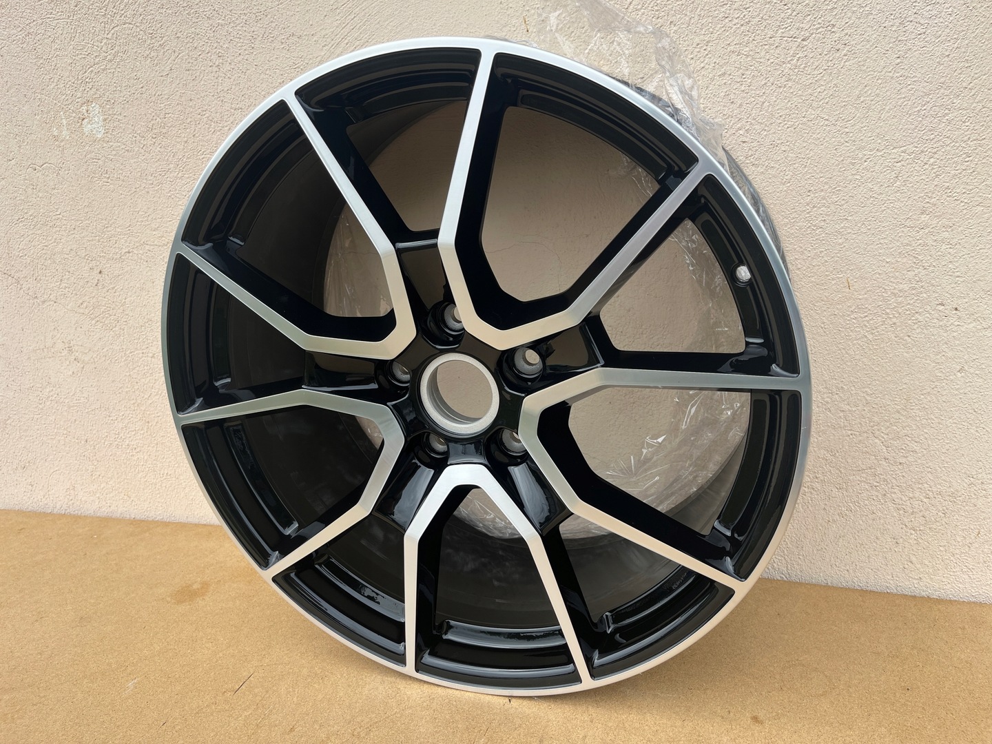 1x Alu Felge Porsche Taycan Y1A Aluminum rim 9J1601025BC 21 Zoll 9.5J 5x130 60ET