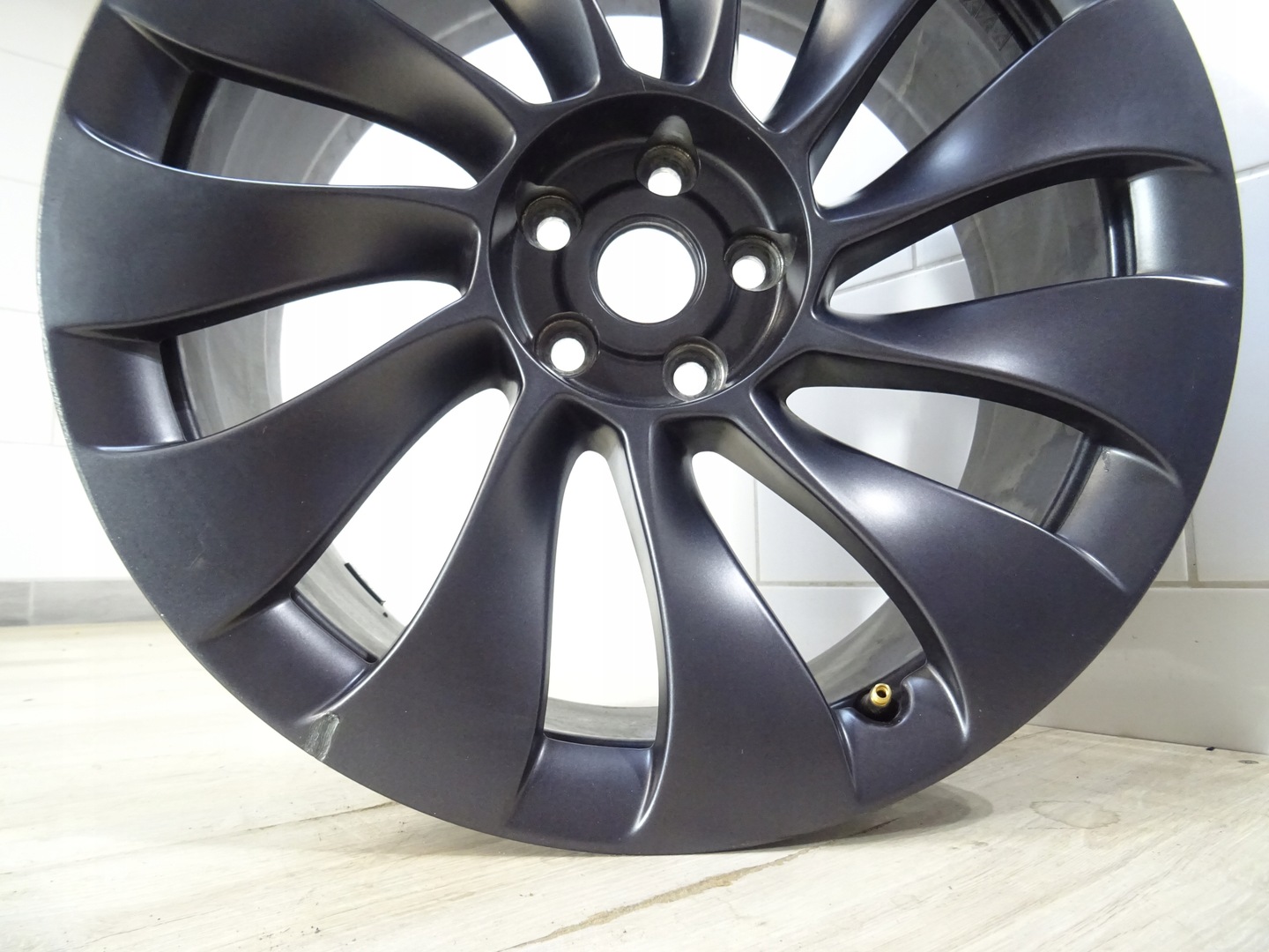 1x Alu Felge Tesla Model 3 003 Aluminum rim 104426700A 20 Zoll 9.0J 4x114.3 34ET